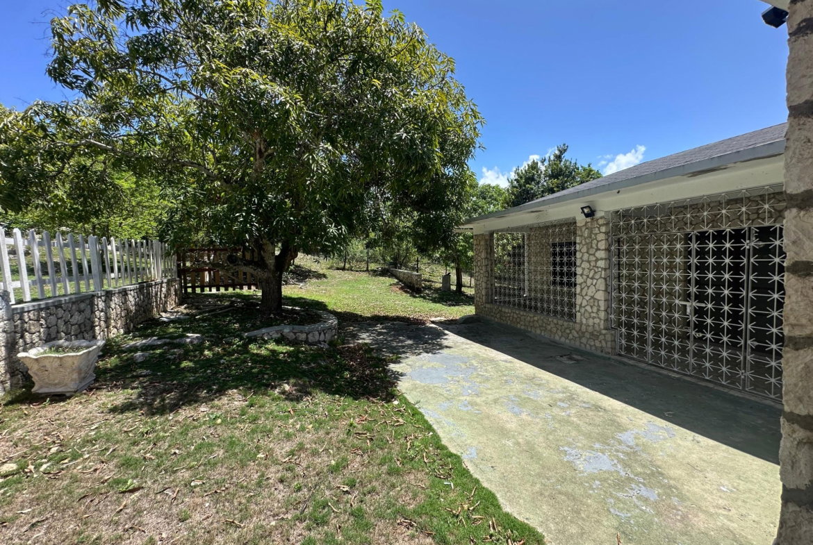 Ninth image of Clermont, Daniel Town in Daniel Town, Trelawny, Jamaica - property is For Sale
