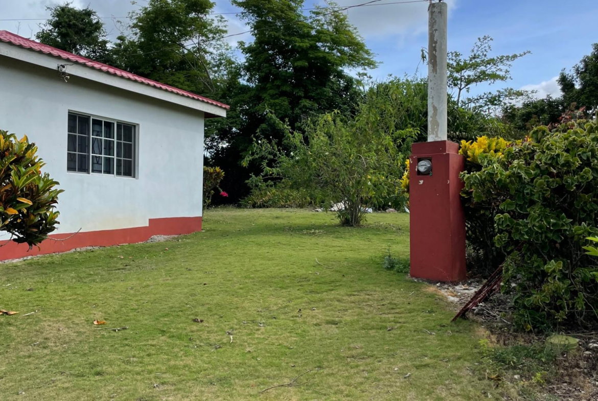 Second image of Cononley, New Wales in New Whales, Manchester, Jamaica - property is For Sale