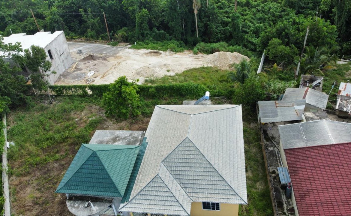 Eleventh image of 62 Beadles Blvd Santa Cru in Santa Cruz, St. Elizabeth, Jamaica - property is For Sale