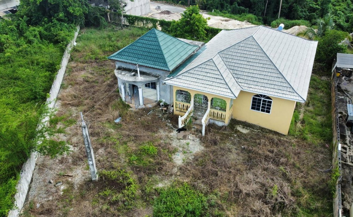 Fourth image of 62 Beadles Blvd Santa Cru in Santa Cruz, St. Elizabeth, Jamaica - property is For Sale