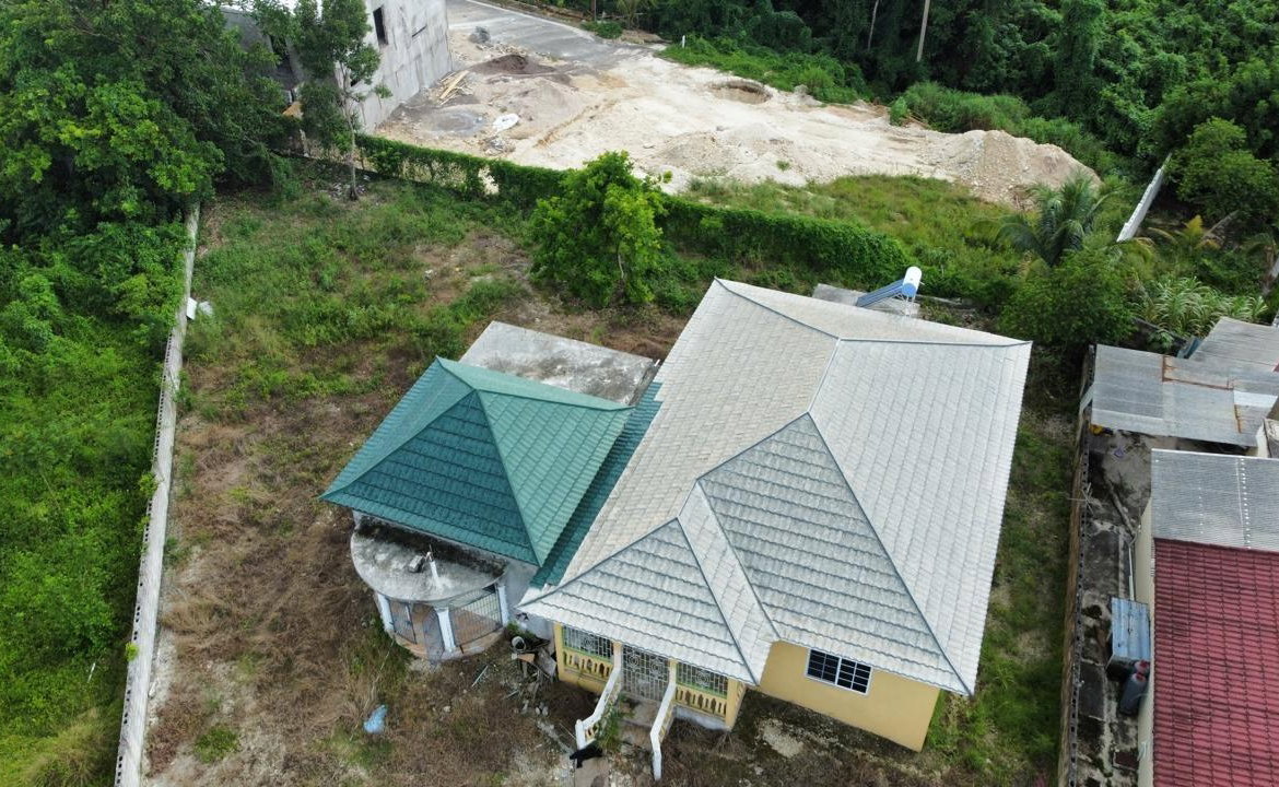 Ninth image of 62 Beadles Blvd Santa Cru in Santa Cruz, St. Elizabeth, Jamaica - property is For Sale