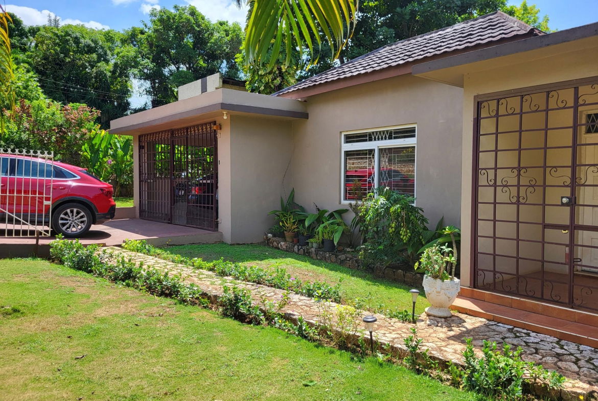 Fourth image of 7 Kimberley Court in Red Hills, St. Andrew, Jamaica - property is For Sale