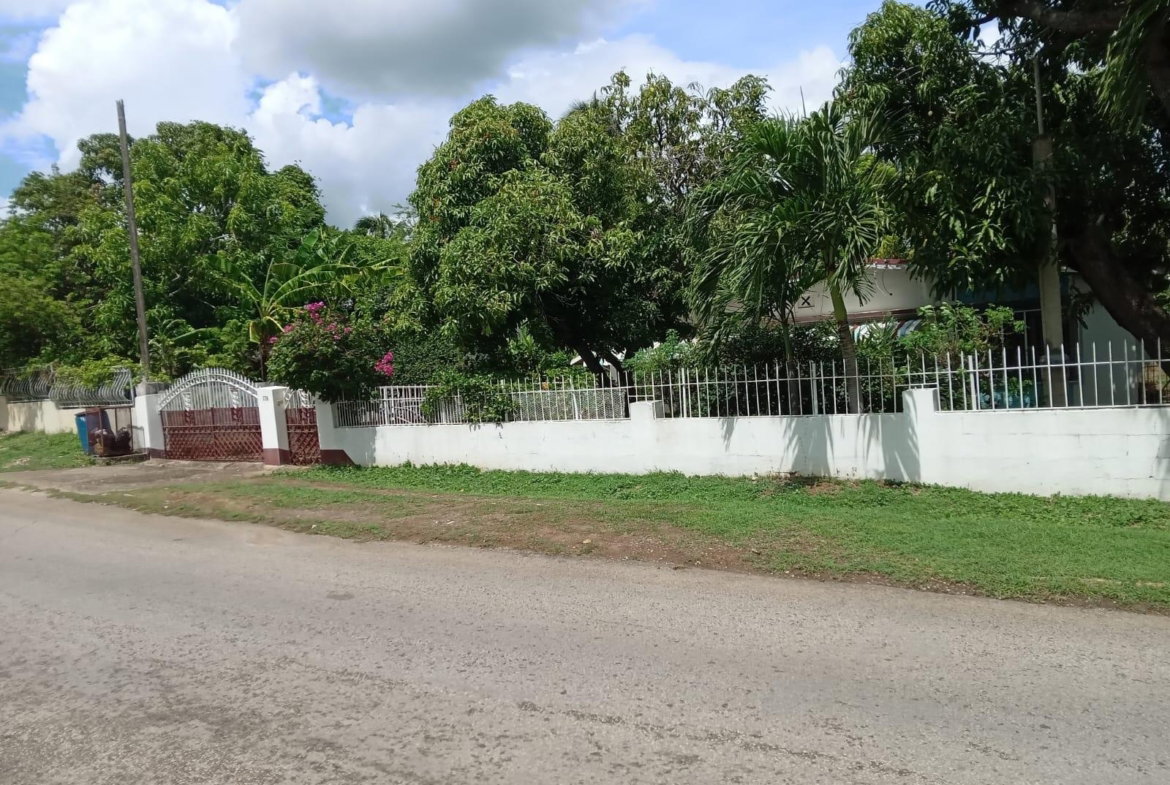 First image of 77a Central Avenue May pe in May Pen, Clarendon, Jamaica - property is For Sale
