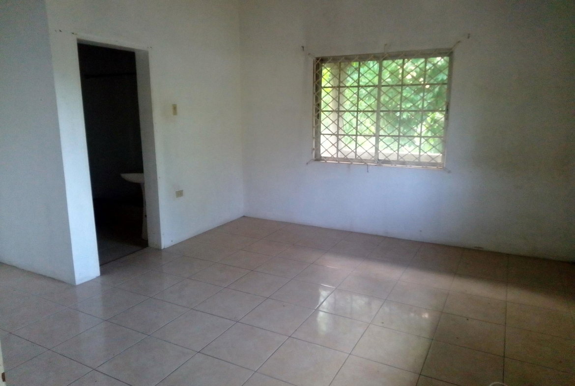 Fifth image of Threadlight, Denbigh in May Pen, Clarendon, Jamaica - property is For Sale