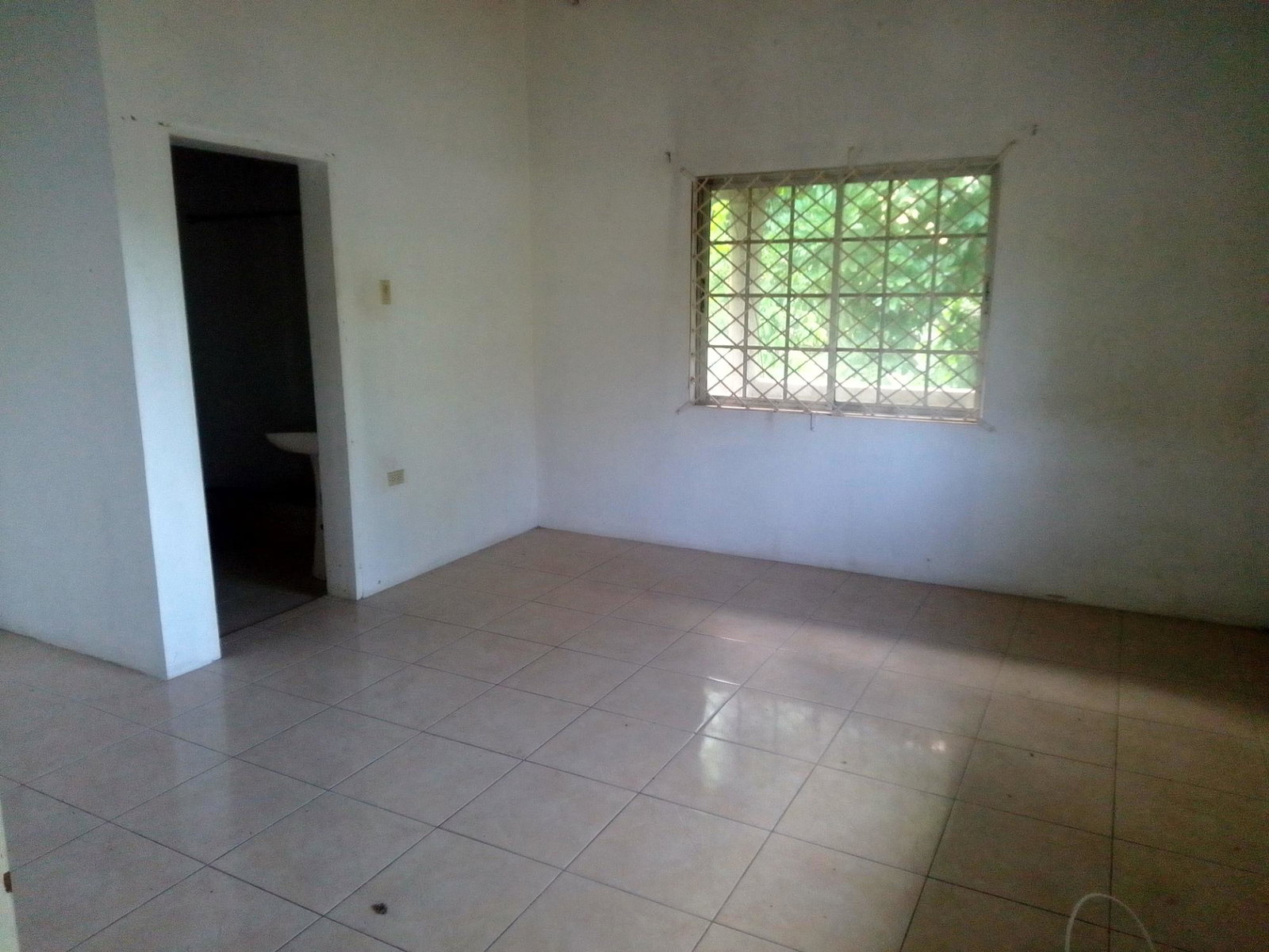 Fifth image of Threadlight, Denbigh in May Pen, Clarendon, Jamaica - property is For Sale