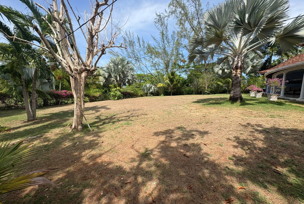 Tenth image of 4 Mary Sunley Crescent, Car in Runaway Bay, St. Ann, Jamaica - property is For Sale