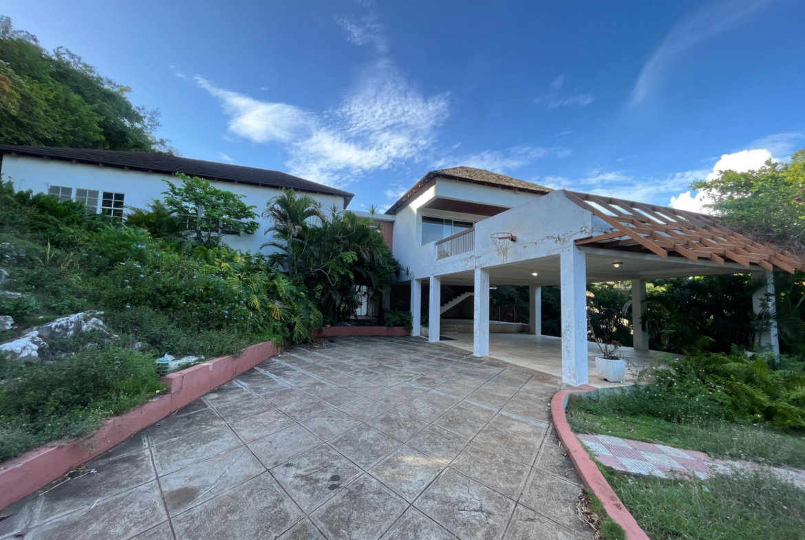 Second image of 16 Amethyst Drive in Red Hills, St. Andrew, Jamaica - property is For Sale