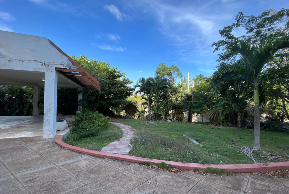Third image of 16 Amethyst Drive in Red Hills, St. Andrew, Jamaica - property is For Sale