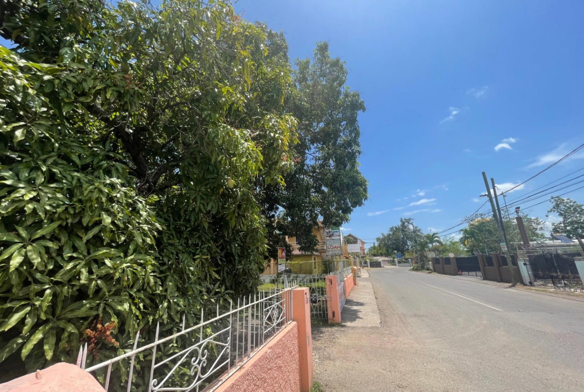 Second image of 7a-7b Fernleigh Avenue in May Pen, Clarendon, Jamaica - property is For Sale