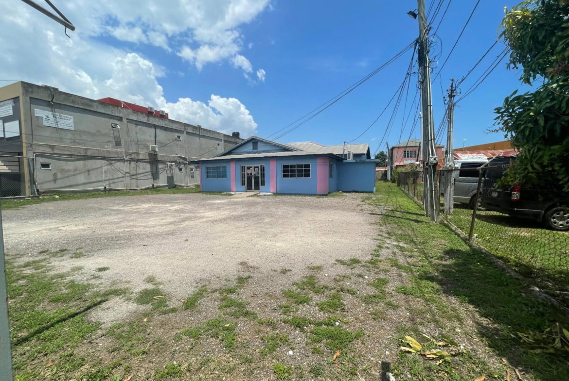 Sixth image of 7a-7b Fernleigh Avenue in May Pen, Clarendon, Jamaica - property is For Sale