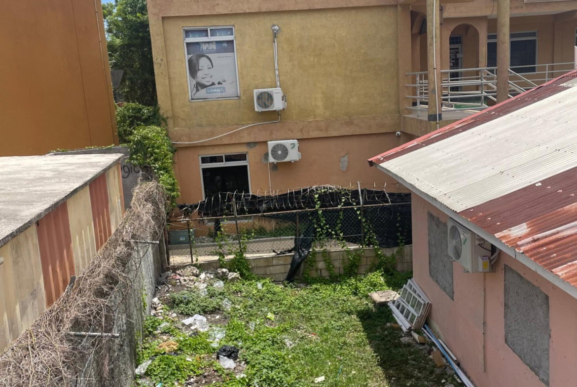 Eighth image of 7a-7b Fernleigh Avenue in May Pen, Clarendon, Jamaica - property is For Sale