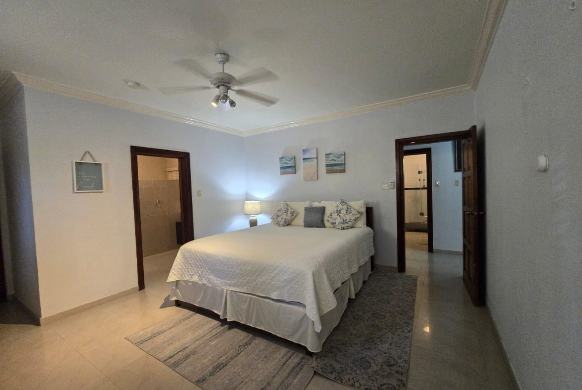 Twelfth image of b 4a-121 Main Street in Ocho Rios, St. Ann, Jamaica - property is For Sale