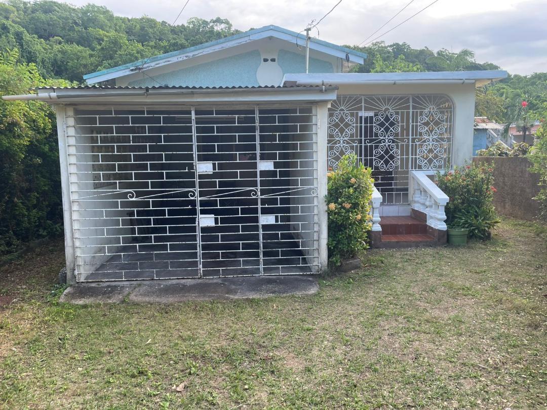 Fixer-Upper-House-for-Sale-Near-James-Bond-Beach-St.-Mary-Jamaica Second image of Race Course, Liberty Cast in Oracabessa, St. Mary, Jamaica - property is For Sale