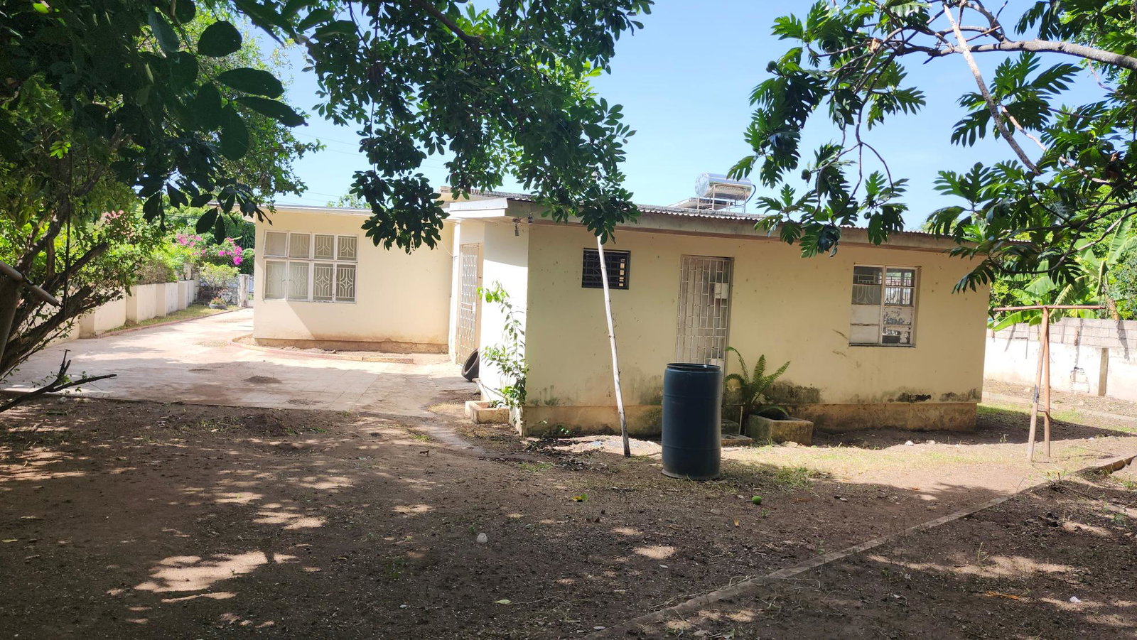 Second image of 18 Barrington Drive, Havenda in Kingston 19, St. Andrew, Jamaica - property is For Sale