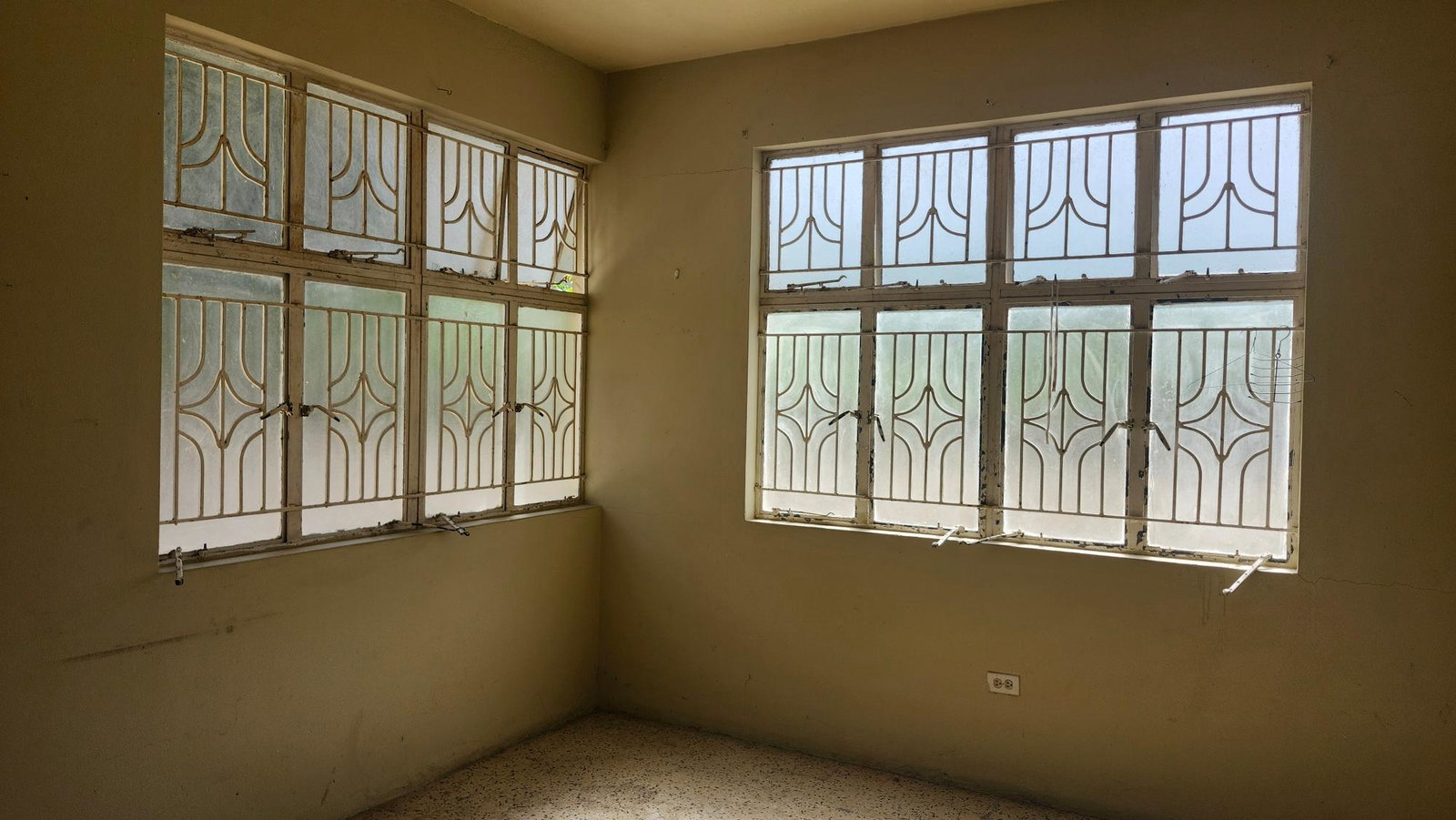 Seventeenth image of 18 Barrington Drive, Havenda in Kingston 19, St. Andrew, Jamaica - property is For Sale