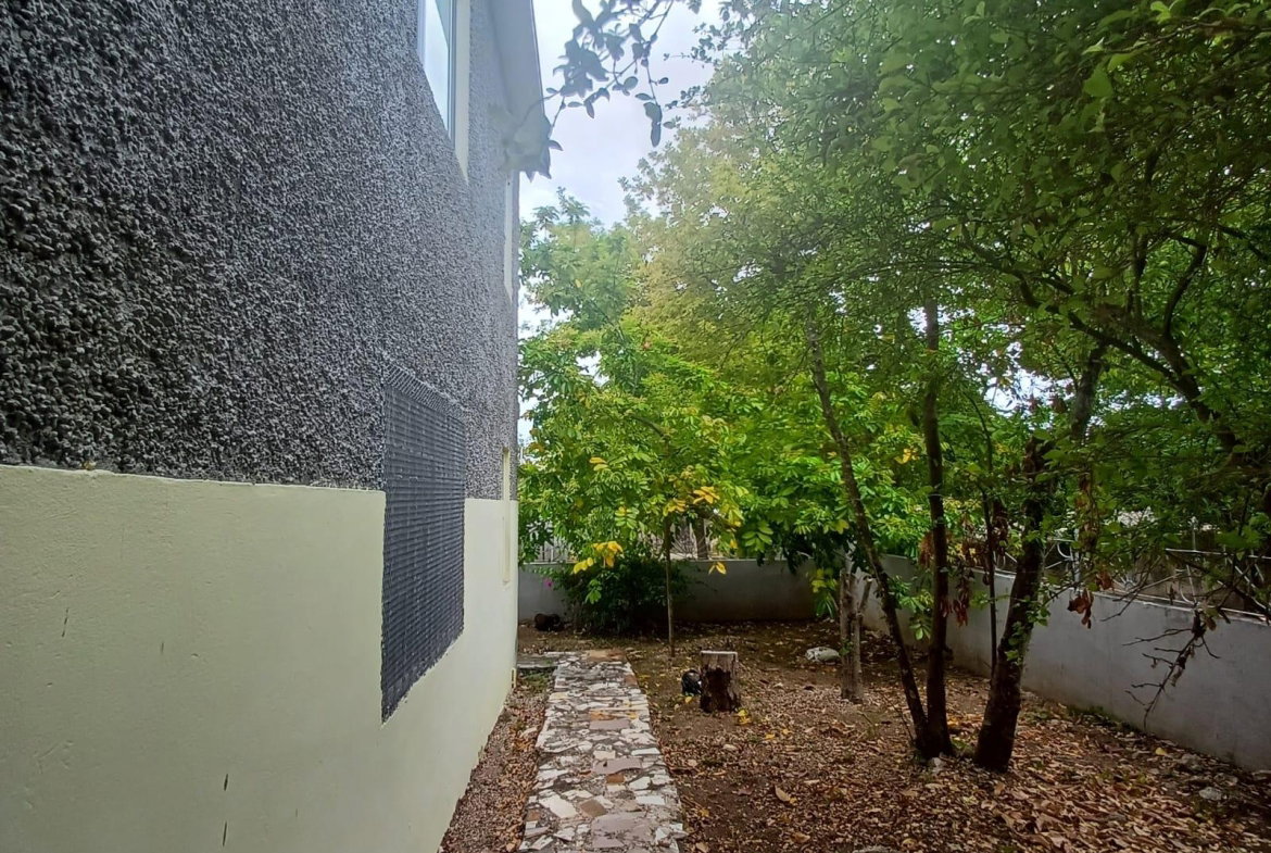 Fourth image of Vineyard Crescent in Bushy Park, St. Catherine, Jamaica - property is For Sale
