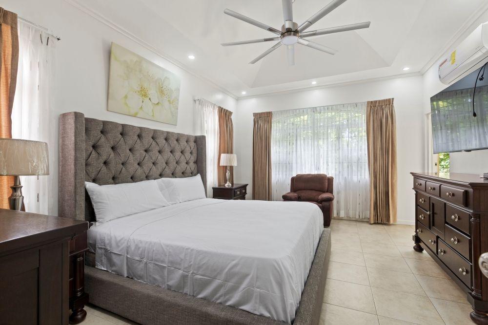 Twelfth image of 7-3-5 Clieveden Avenue in Kingston 6, St. Andrew, Jamaica - property is For Rent