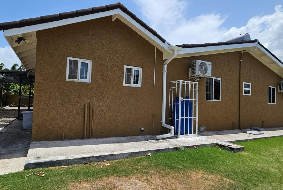 Thirtieth image of 70 Owl Street, Drax Hall Man in St. Ann's Bay, St. Ann, Jamaica - property is For Rent