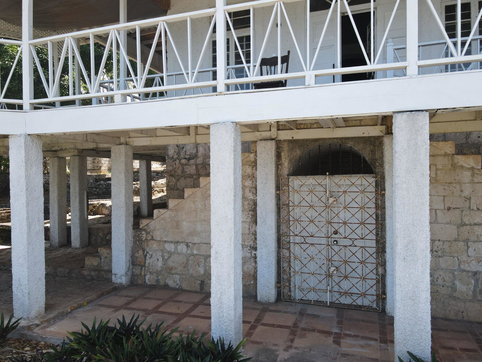 Grand-4-Bedroom-Oceanview-Estate-for-Sale-in-Discovery-Bay-St.-Ann-Jamaica Thirteenth image of Lot 11-16 Discovery Bay in Discovery Bay, St. Ann, Jamaica - property is For Sale