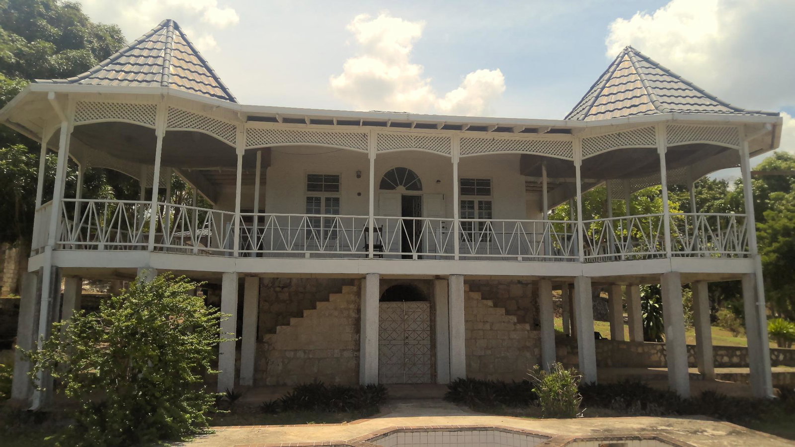 Grand-4-Bedroom-Oceanview-Estate-for-Sale-in-Discovery-Bay-St.-Ann-Jamaica Fifth image of Lot 11-16 Discovery Bay in Discovery Bay, St. Ann, Jamaica - property is For Sale
