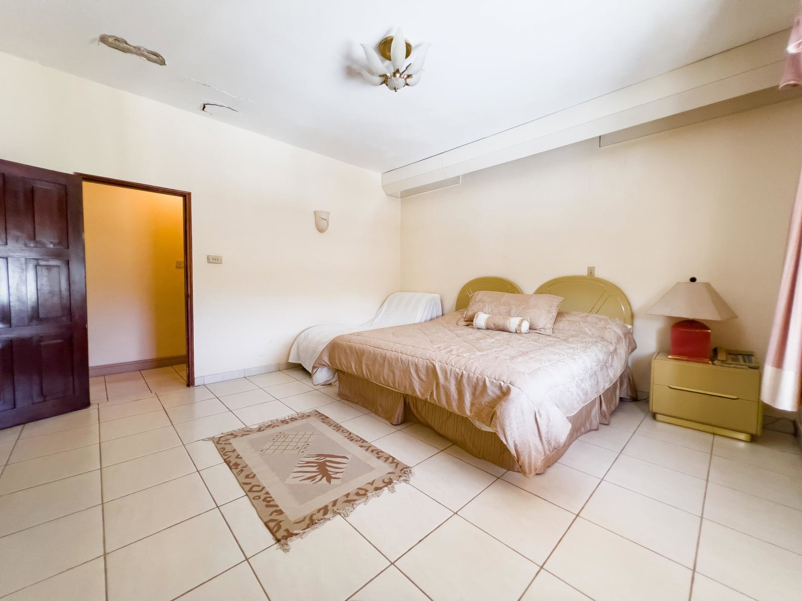 Twentieth image of 43 Paradise Pen, Morrison cr in Mango Walk C-Club, St. James, Jamaica - property is For Sale