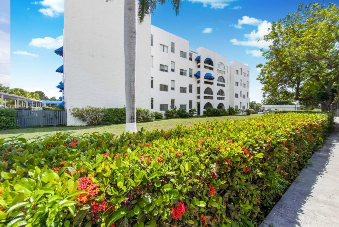 Twenty-Second image of 1h West-17 Kingsway in Kingston 10, St. Andrew, Jamaica - property is For Sale