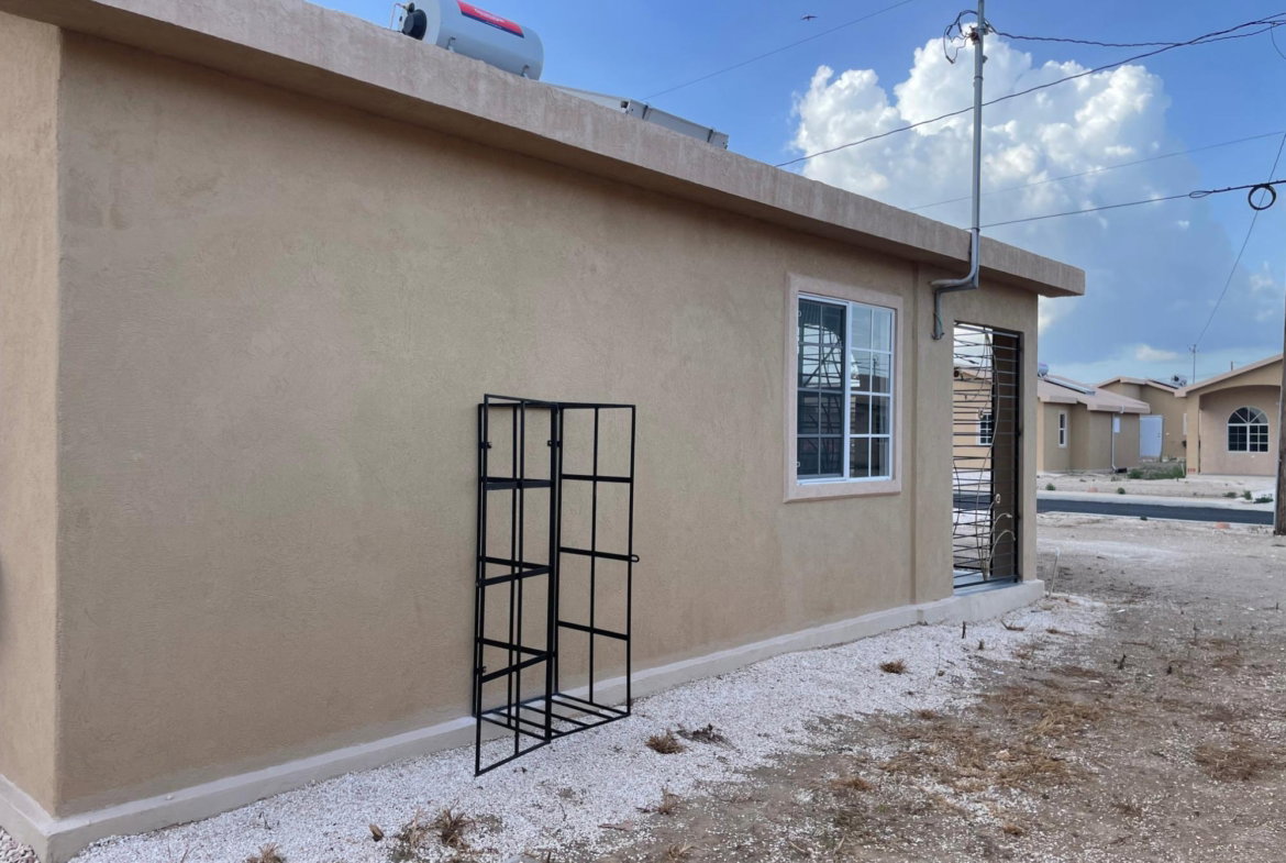Thirteenth image of Phoenix Park Village Phas in Phoenix Park, St. Catherine, Jamaica - property is For Rent