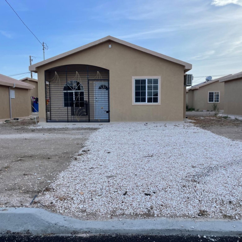 First image of Phoenix Park Village Phas in Phoenix Park, St. Catherine, Jamaica - property is For Rent