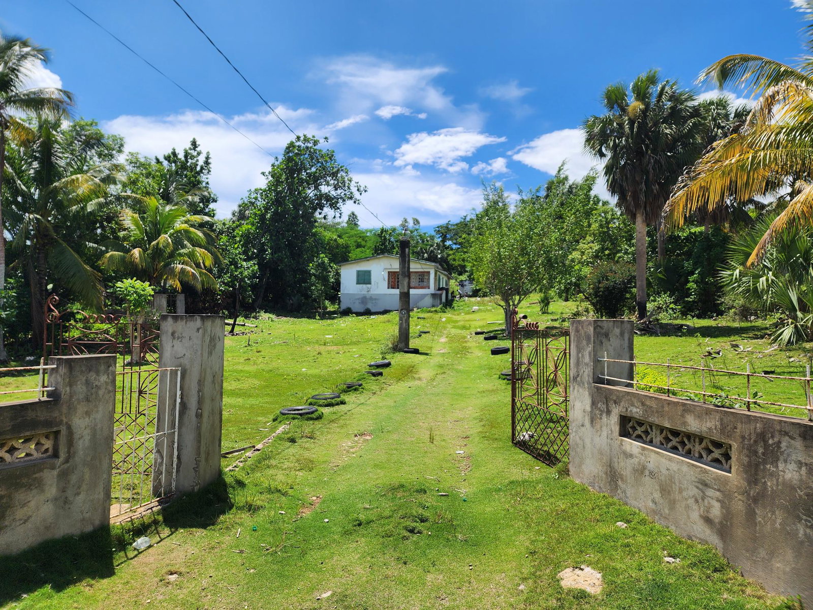 Fifteenth image of Seven Corners in Santa Cruz, St. Elizabeth, Jamaica - property is For Sale