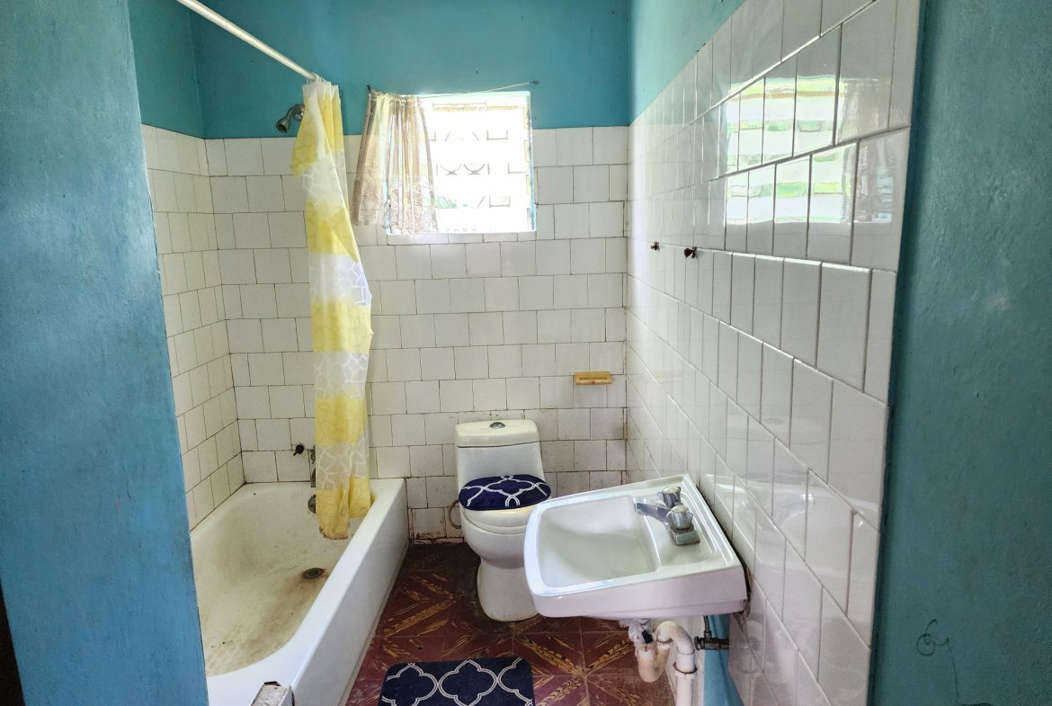 Fifth image of Seven Corners in Santa Cruz, St. Elizabeth, Jamaica - property is For Sale