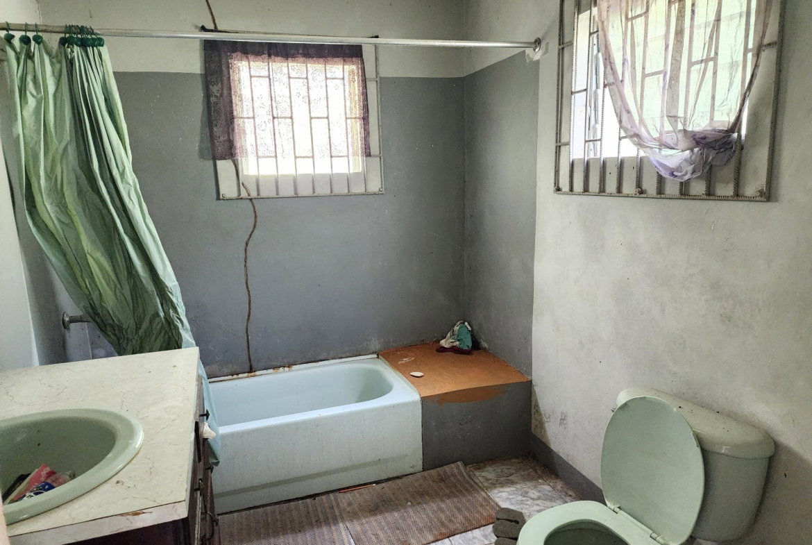 Tenth image of Seven Corners in Santa Cruz, St. Elizabeth, Jamaica - property is For Sale