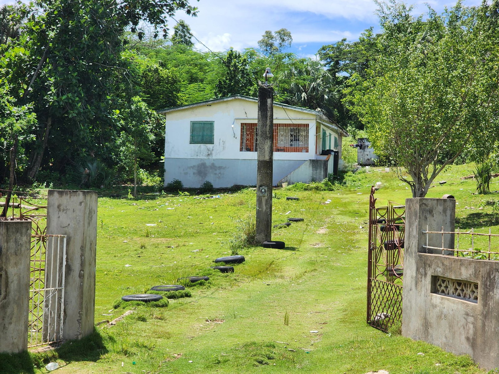 First image of Seven Corners in Santa Cruz, St. Elizabeth, Jamaica - property is For Sale
