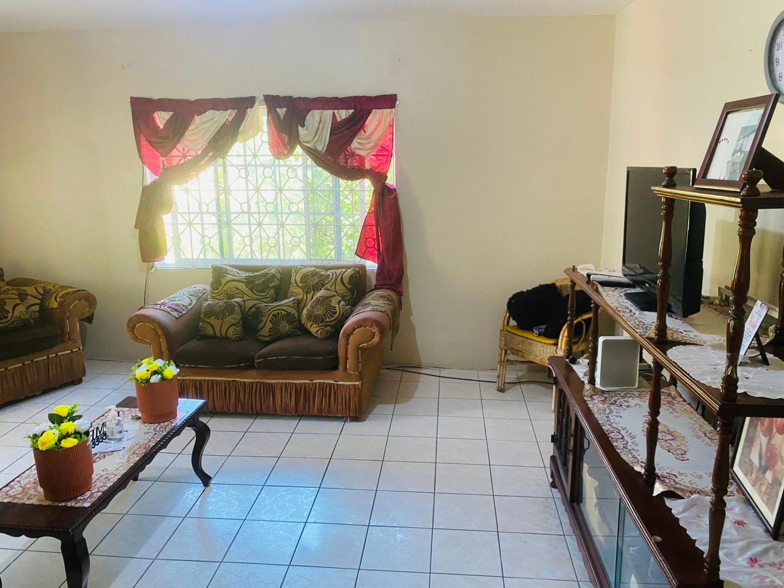 Income-Generating-6-Bedroom-House-for-Sale-in-Farm-Heights-St.-James-Jamaica Eighteenth image of 593 Farm Heights Blvd., in Farm Heights, St. James, Jamaica - property is For Sale