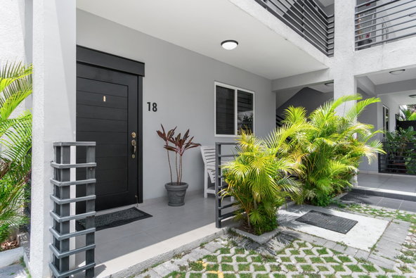 Fourth image of 18c-4 Degenhart Close in Kingston 6, St. Andrew, Jamaica - property is For Rent