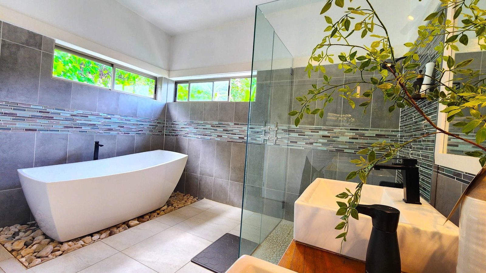 Tenth image of Villa Coghall Portland in Long Bay, Portland, Jamaica - property is For Sale