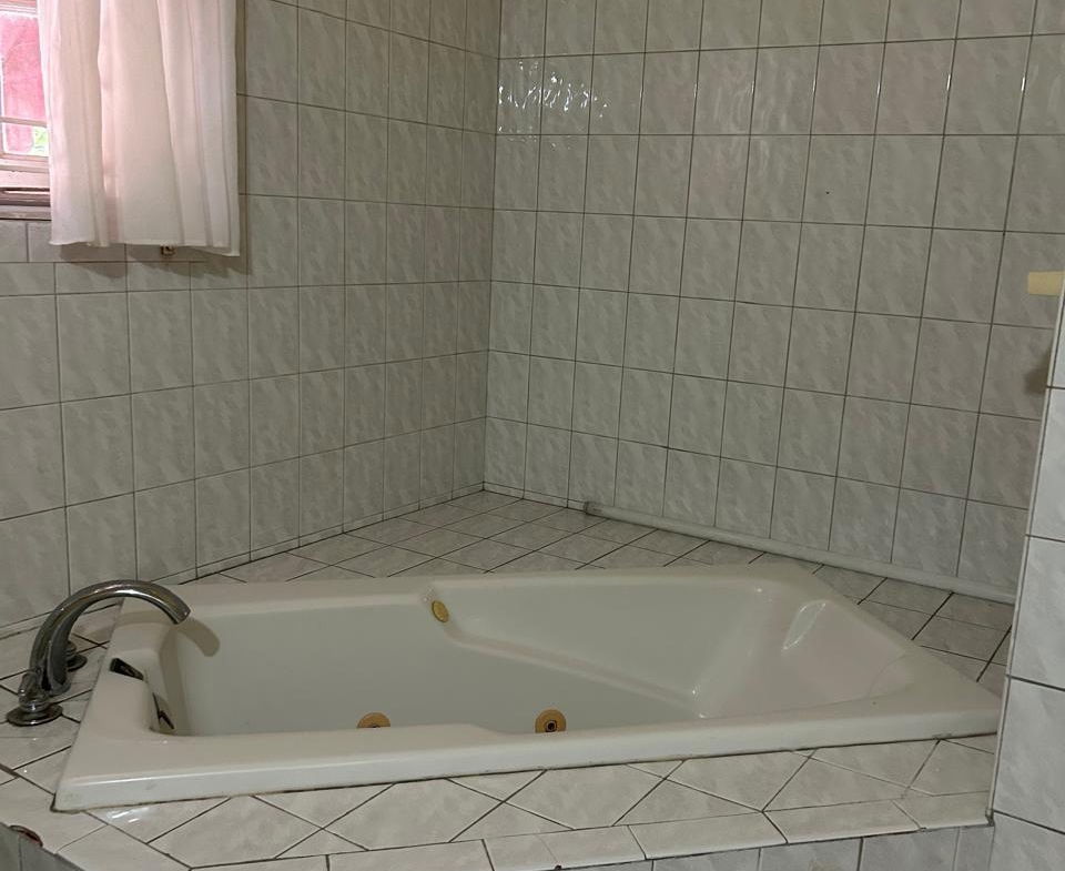 Eleventh image of 4-6 Louisville Road, Kingston in Kingston 8, St. Andrew, Jamaica - property is For Sale