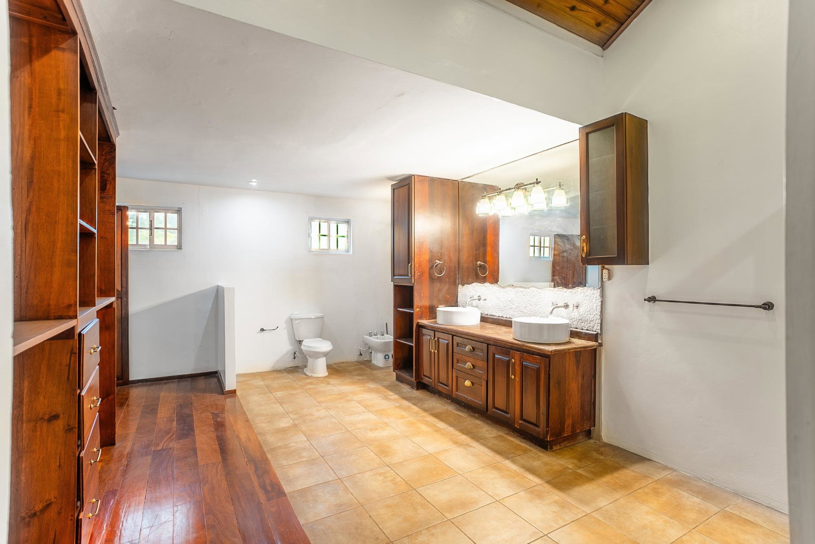 Luxury-Townhouse-for-Sale-in-Kingstons-Prestigious-Upper-Melwood-Avenue Sixteenth image of 2-1a Upper Melwood Avenue, Kin in Kingston 8, St. Andrew, Jamaica - property is For Sale