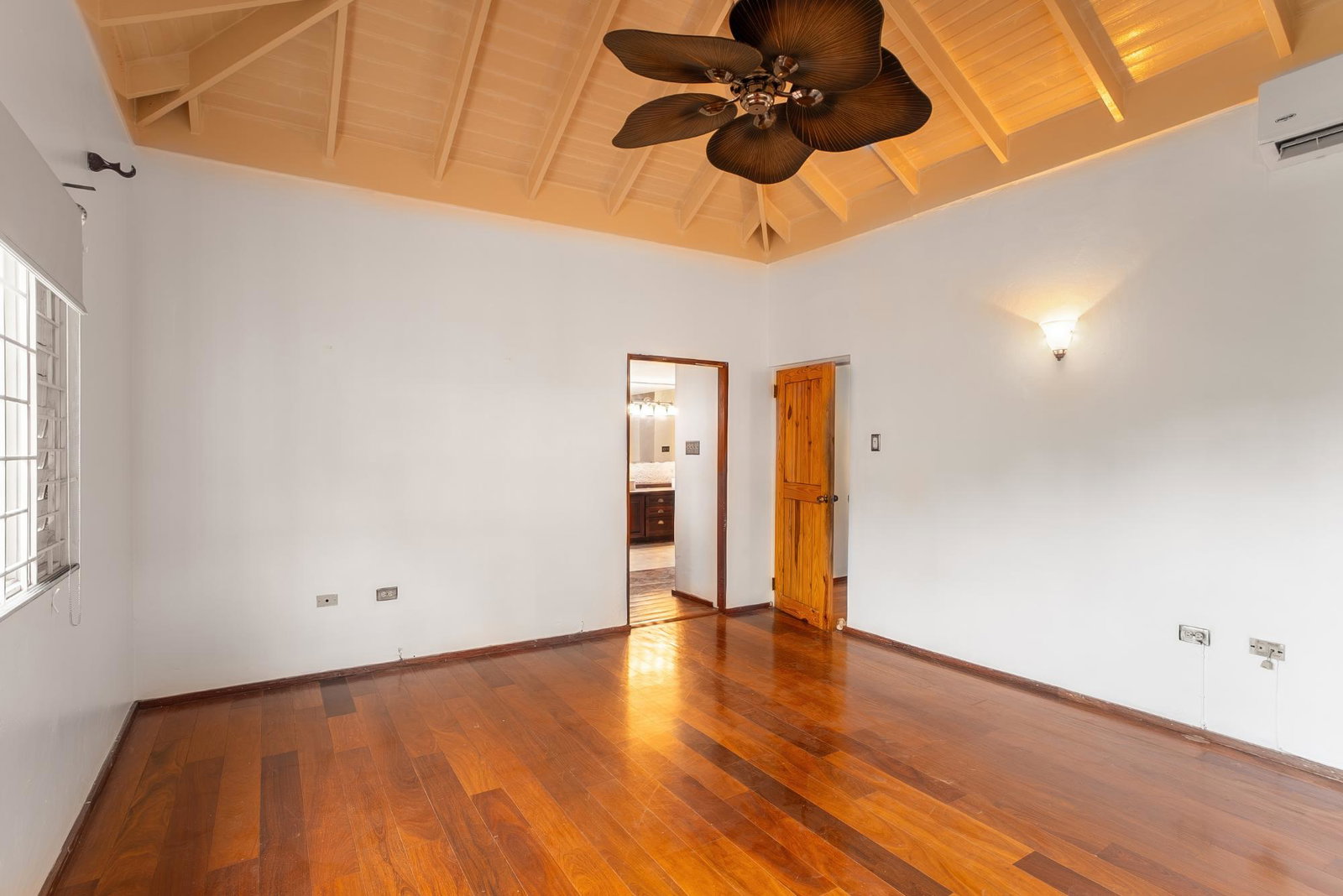 Luxury-Townhouse-for-Sale-in-Kingstons-Prestigious-Upper-Melwood-Avenue Seventeenth image of 2-1a Upper Melwood Avenue, Kin in Kingston 8, St. Andrew, Jamaica - property is For Sale