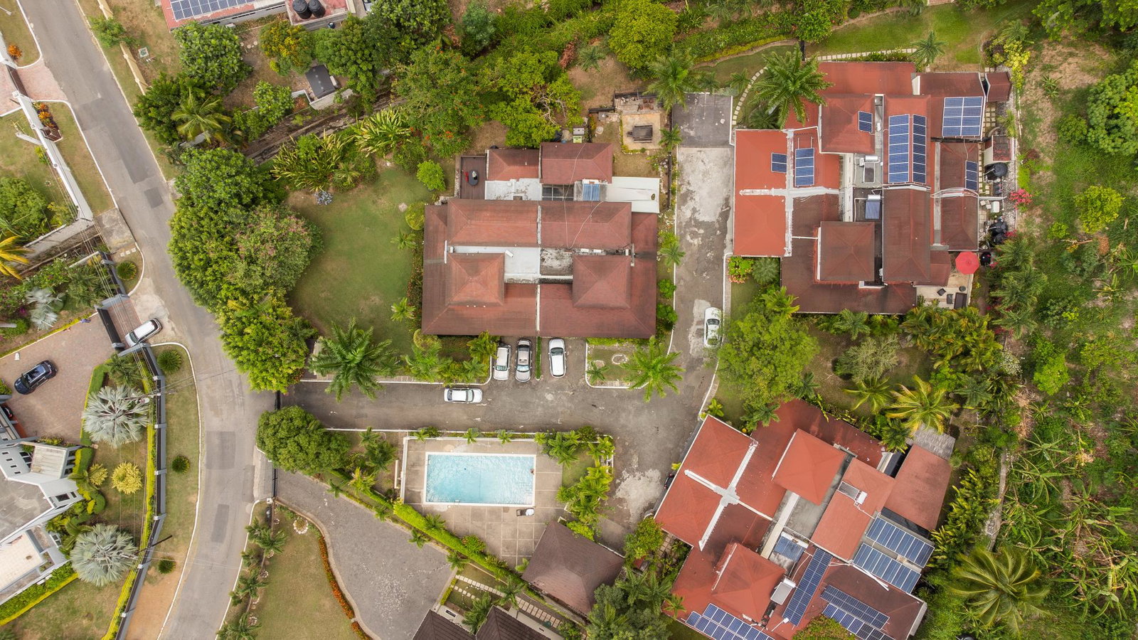Luxury-Townhouse-for-Sale-in-Kingstons-Prestigious-Upper-Melwood-Avenue Thirtieth image of 2-1a Upper Melwood Avenue, Kin in Kingston 8, St. Andrew, Jamaica - property is For Sale