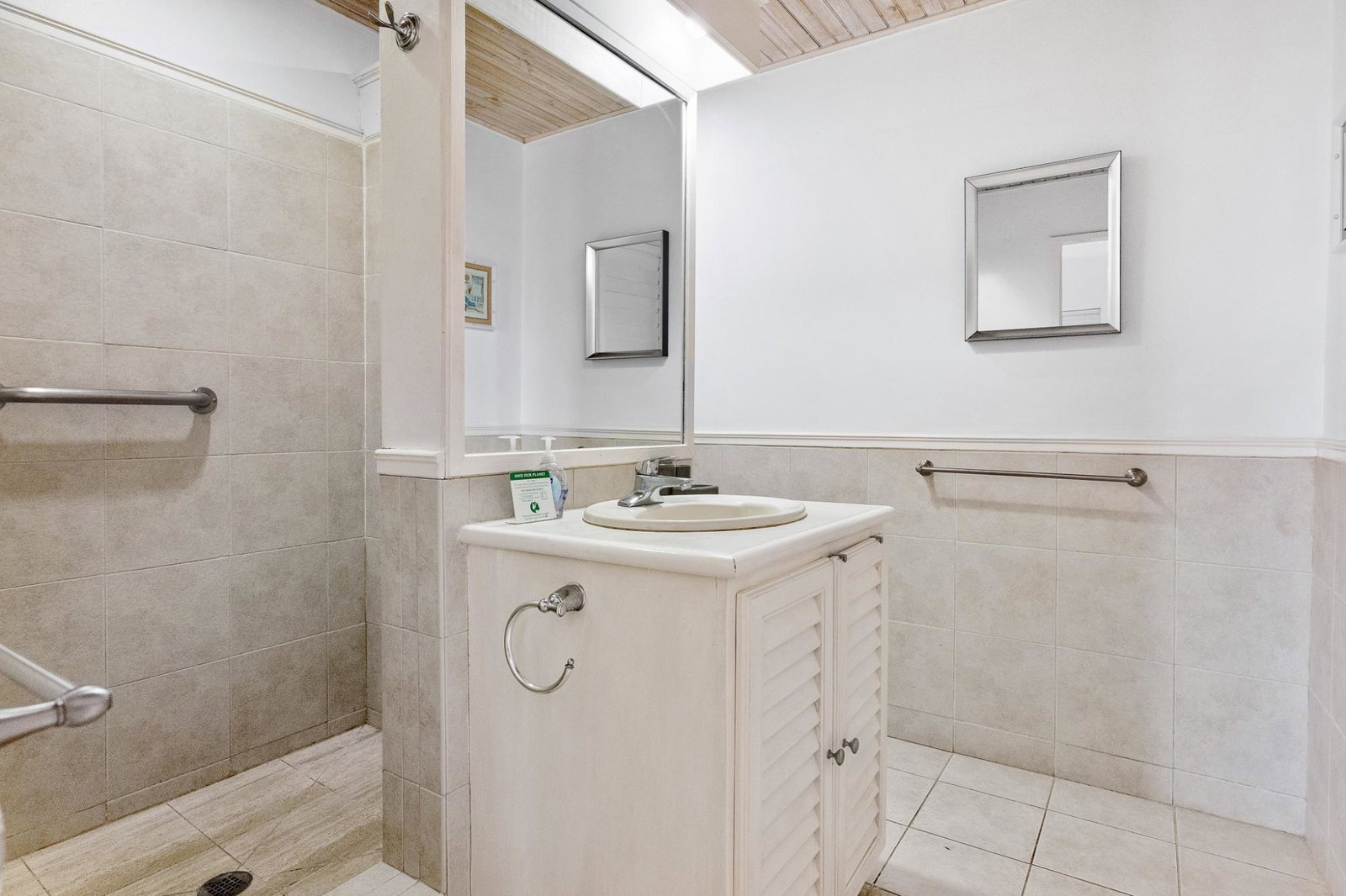 Twenty-Fourth image of Paradise Plum, Rose Hall in Rose Hall, St. James, Jamaica - property is For Sale