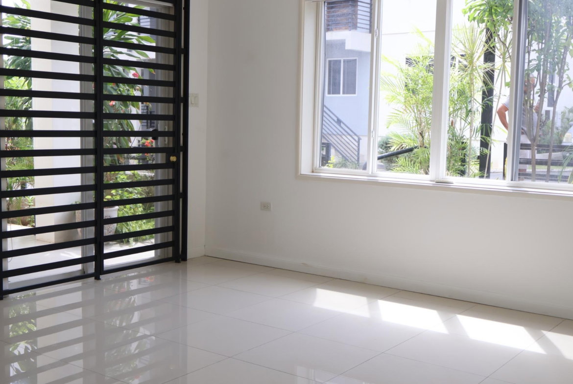 Thirtieth image of 3-5 Degenhart Close, Mcauley in Kingston 6, St. Andrew, Jamaica - property is For Rent