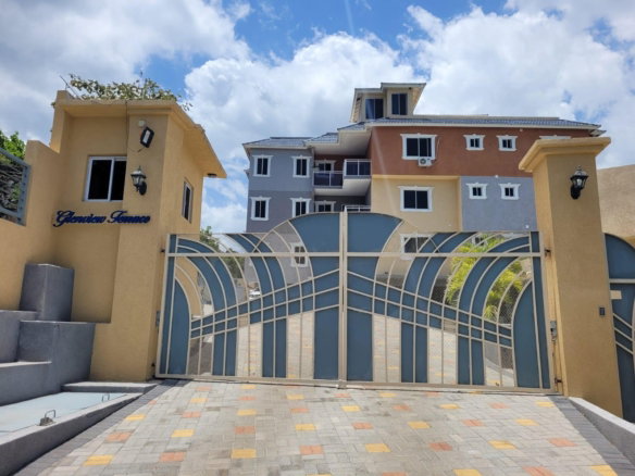 First image of 6-2 Stanmore Terrace in Red Hills, St. Andrew, Jamaica - property is For Rent