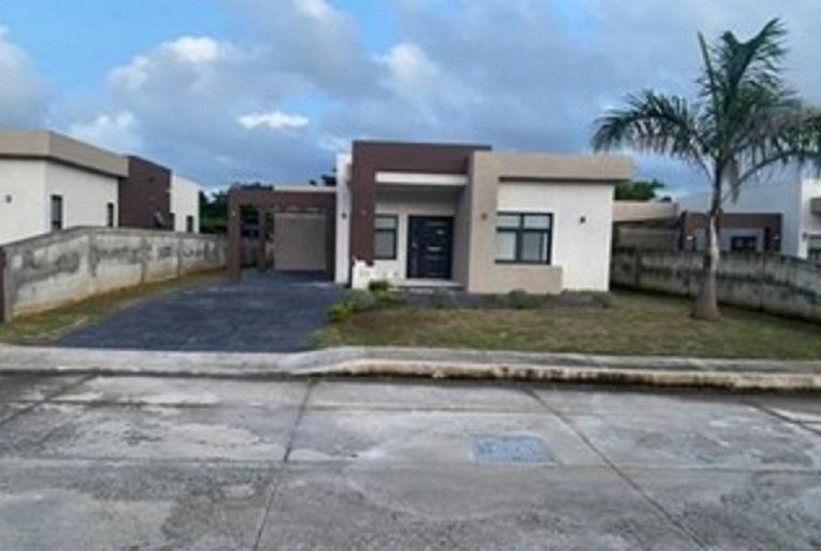 Third image of 33- Pyramid Point, Southbeach in Ocho Rios, St. Ann, Jamaica - property is For Sale