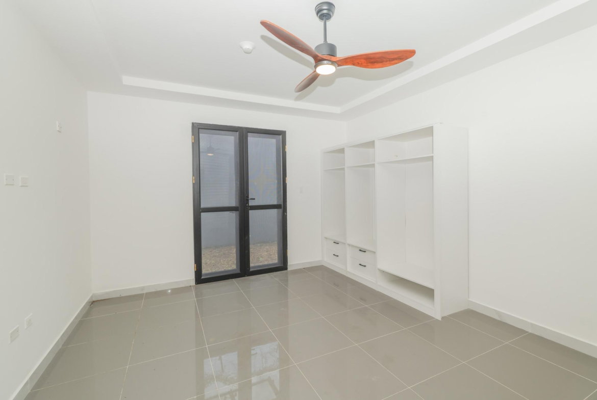 Eleventh image of 7-4 Sandhurst Crescent in Kingston 6, St. Andrew, Jamaica - property is For Sale