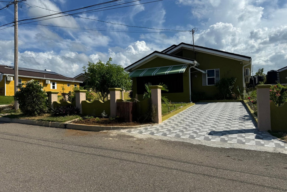 Fourth image of 329 Stadium Drive, Trelawny in Falmouth, Trelawny, Jamaica - property is For Sale