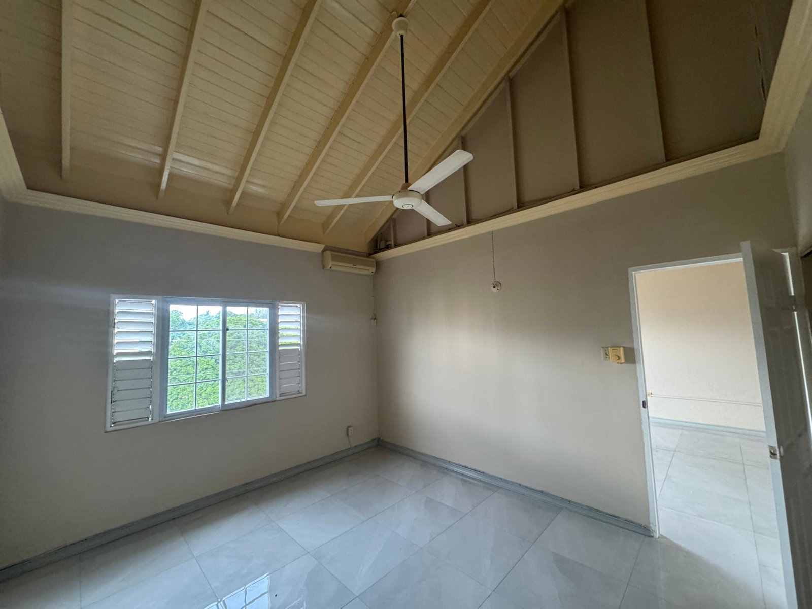 Eleventh image of 17-3 Waterloo Avenue in Kingston 10, St. Andrew, Jamaica - property is For Rent