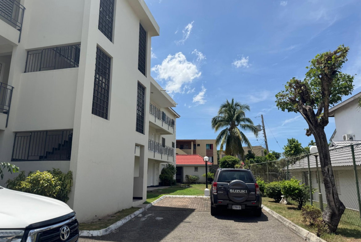 Sixteenth image of 17-3 Waterloo Avenue in Kingston 10, St. Andrew, Jamaica - property is For Rent