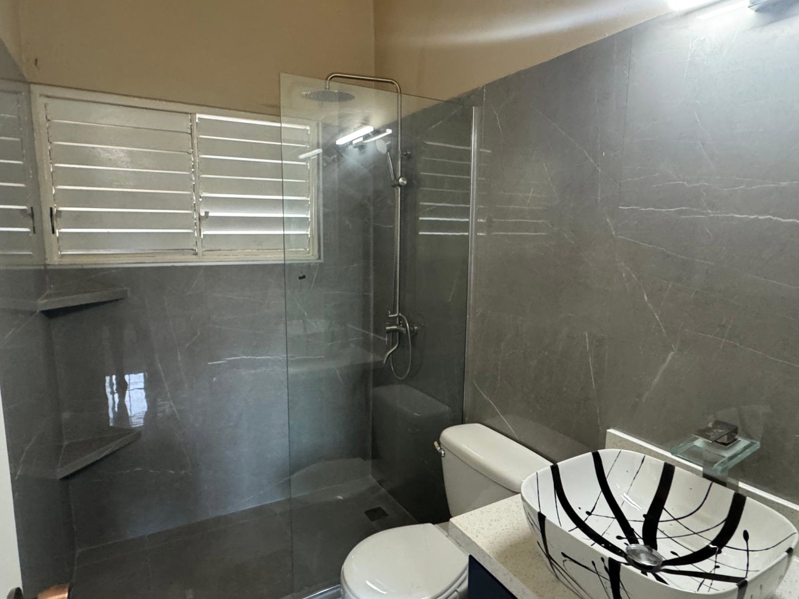Fourth image of 17-3 Waterloo Avenue in Kingston 10, St. Andrew, Jamaica - property is For Rent