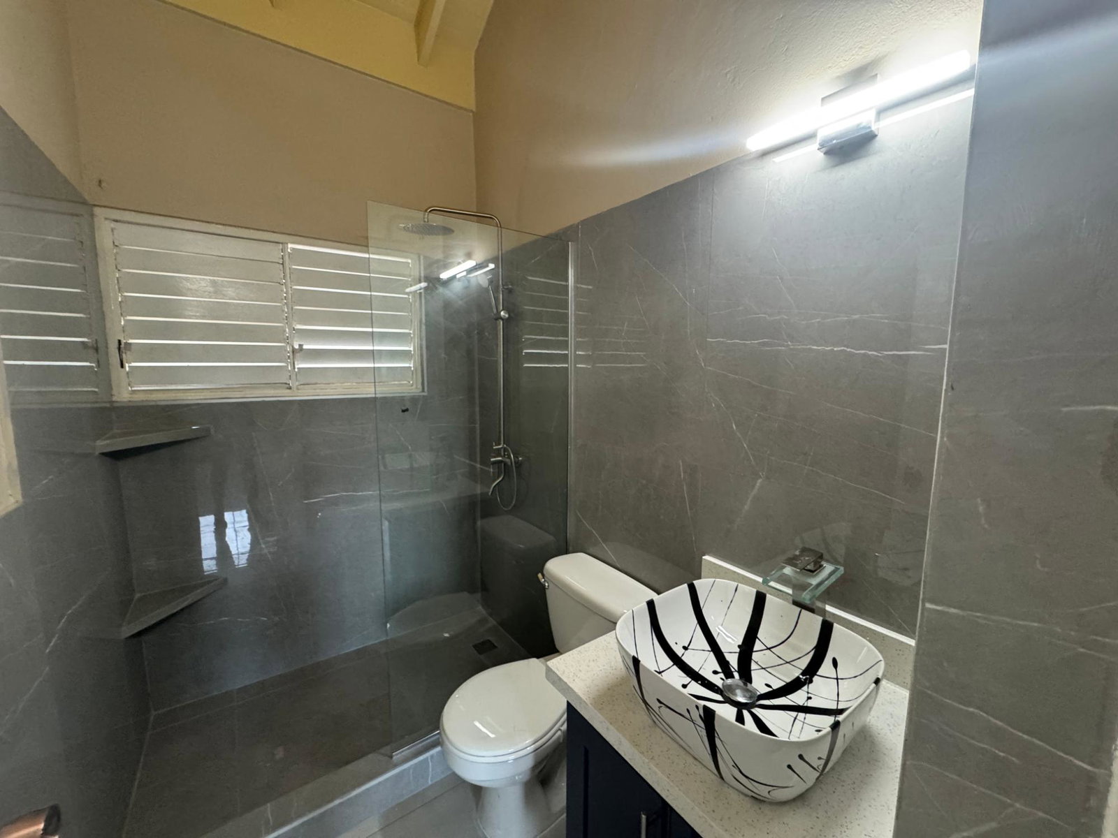 Fifth image of 17-3 Waterloo Avenue in Kingston 10, St. Andrew, Jamaica - property is For Rent