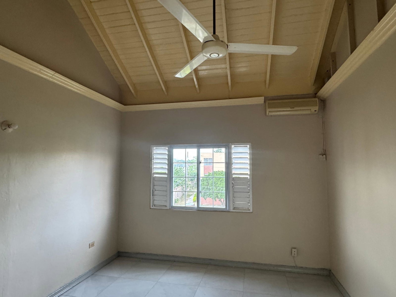 Tenth image of 17-3 Waterloo Avenue in Kingston 10, St. Andrew, Jamaica - property is For Rent